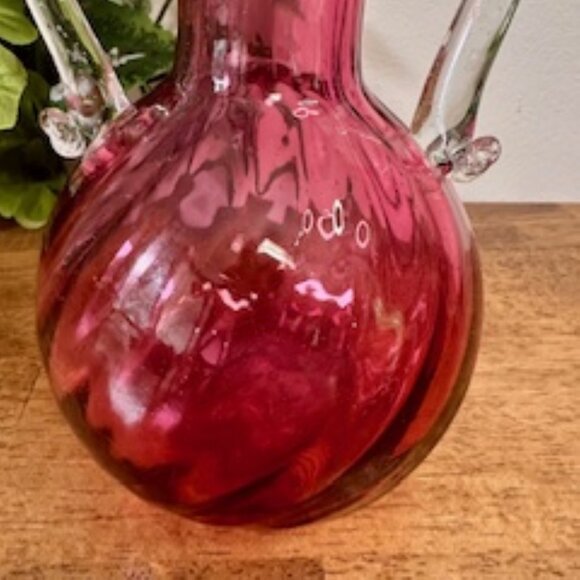 Vintage Cranberry Art Glass Vase – Swirled Base Clear Double Handles Ruffled Rim - Picture 4 of 5